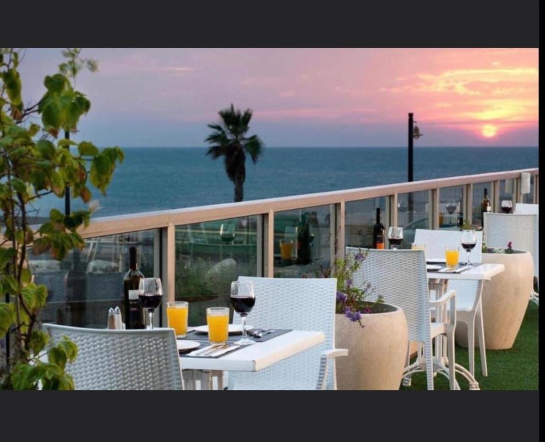 Aparthotel Almog Tower Haifa Exterior foto